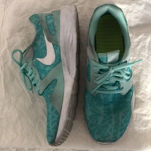 Women’s Teal Nike Running Shoes